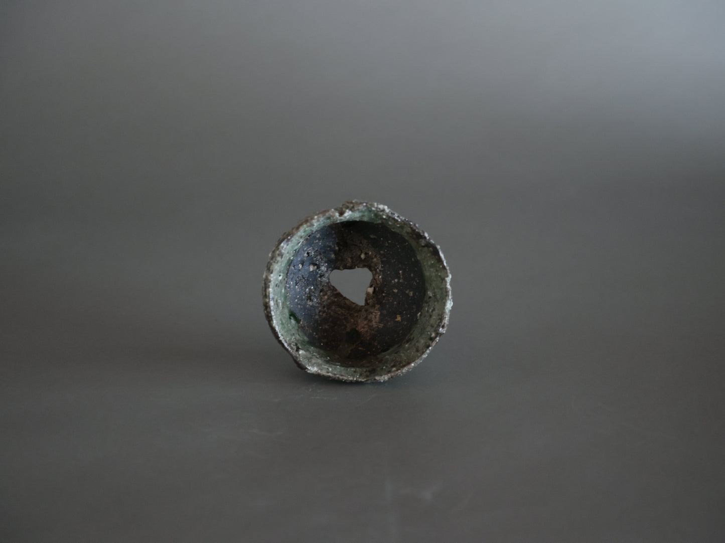 灰釉円荒土｜迫 能弘