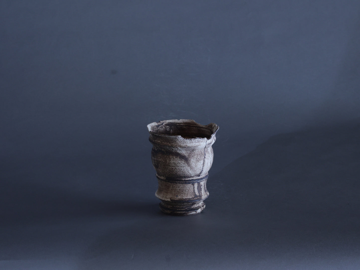 錆白泥筒鉢｜淡海陶芸研究所 山元一真