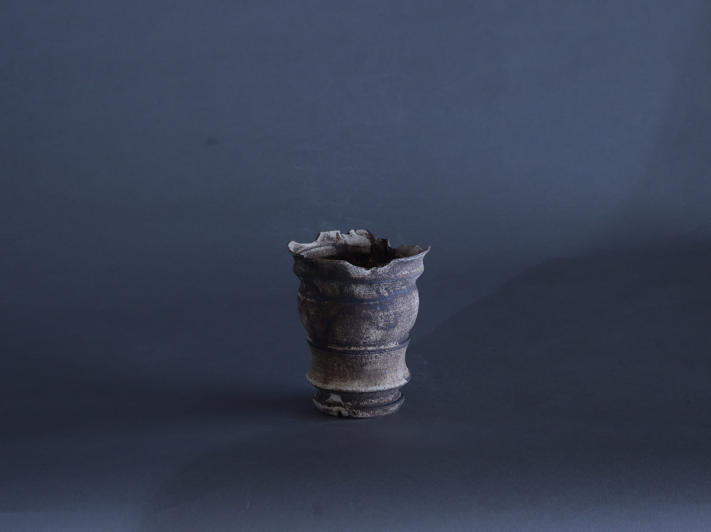 錆白泥筒鉢｜淡海陶芸研究所 山元一真