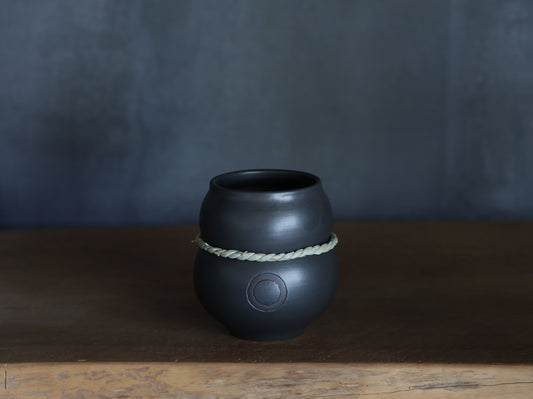 㘴 黒々釉｜QUTOTEN.