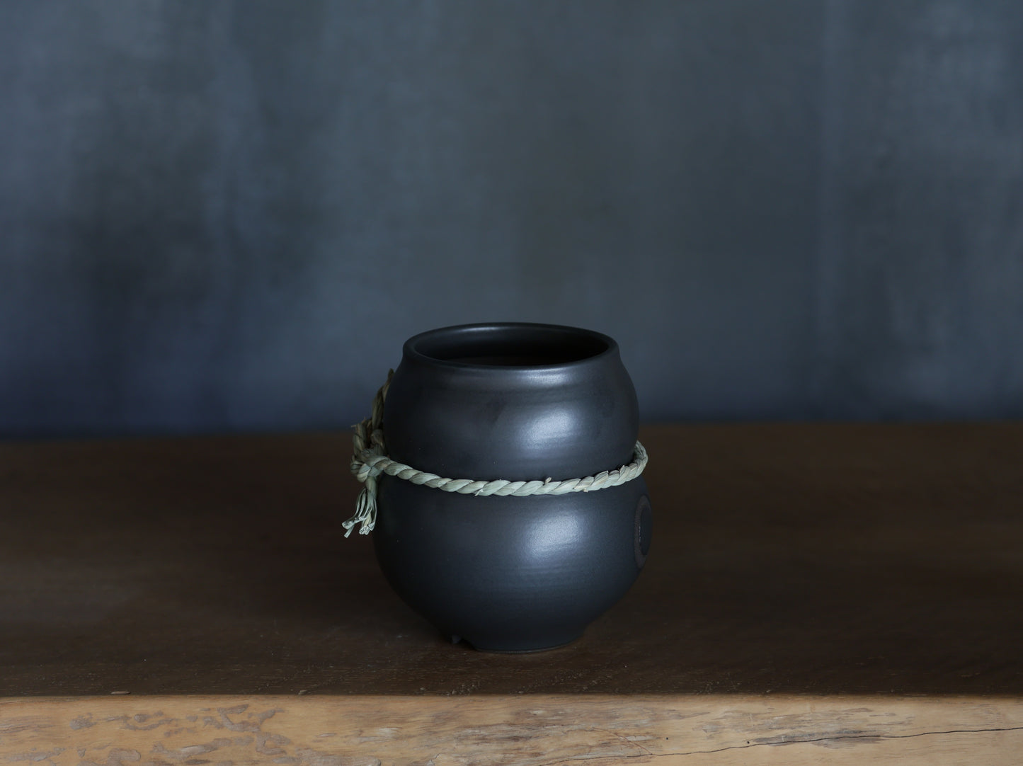 㘴 黒々釉｜QUTOTEN.
