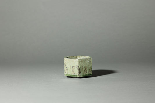 灰釉六角鉢｜迫 能弘