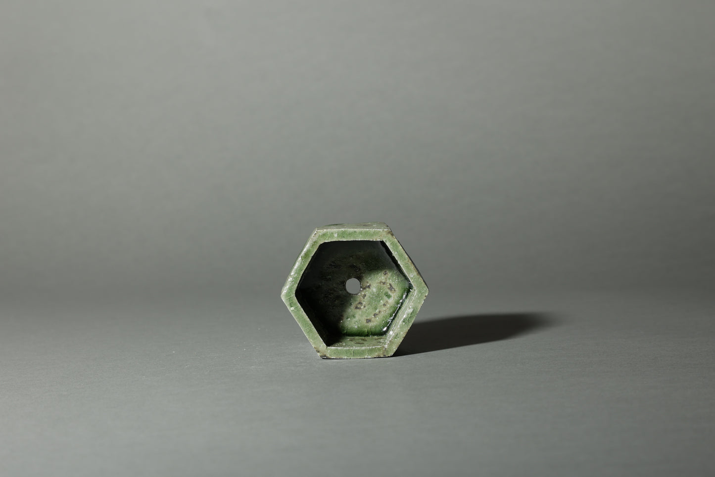 灰釉六角鉢｜迫 能弘