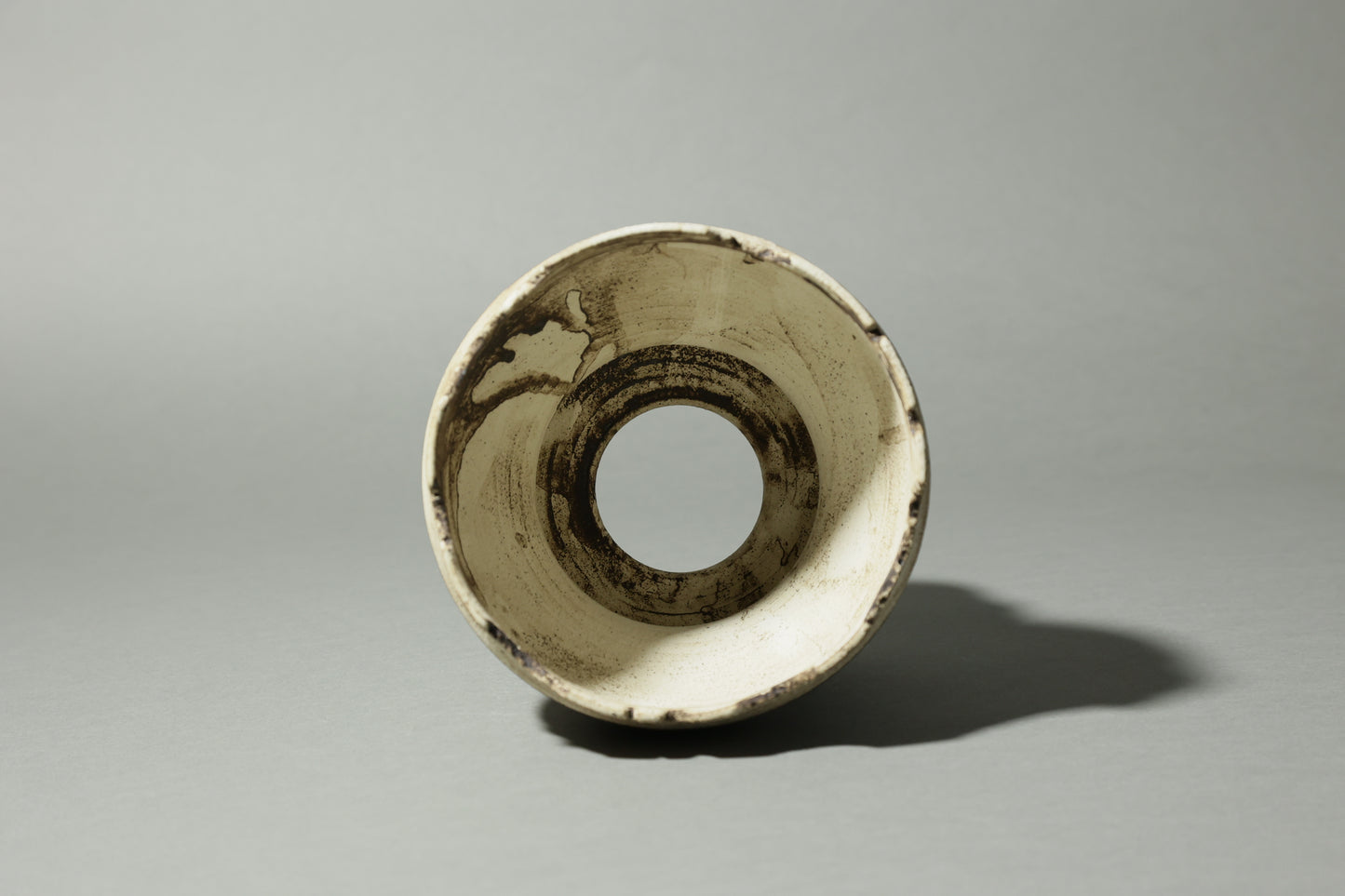 錆白泥彫筒鉢｜淡海陶芸研究所 山元一真